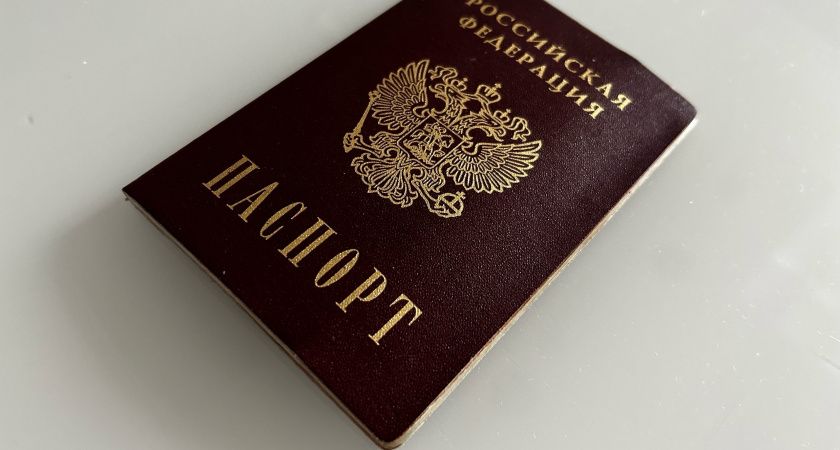 Касается всех россиян 45+: с 1 мая из-за этих трех отметок придется поменять паспорт