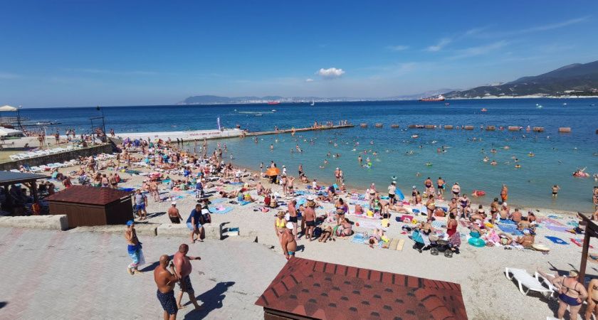 "Вонючее море и мерзкие люди": российские туристы откровенно высказались об отдыхе на черноморских курортах