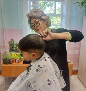 Тады кожуунну г-блеге болгаш уругларга социал дуза чедирер твнде “Трээннерим – эргимнерим” клувунга чалаткан аалчылар болгаш ажы-тлдг г-блелер дыштанылга программазынга киришкенин социал албан чери дынаткан