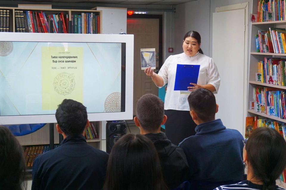 Чогаалчы, башкы, тыва чурагачыны 85 харлаанынга тураскааткан чогаал хн