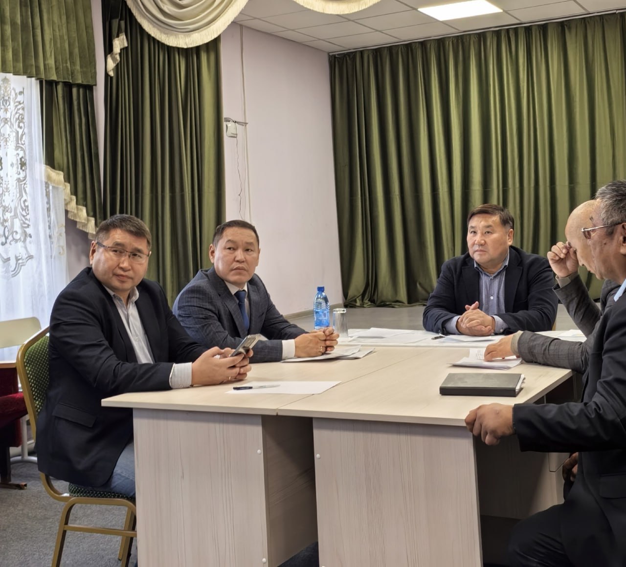 Владислав Ховалыг отметил прогресс в образовательной и культурной сферах Тес-Хемского района