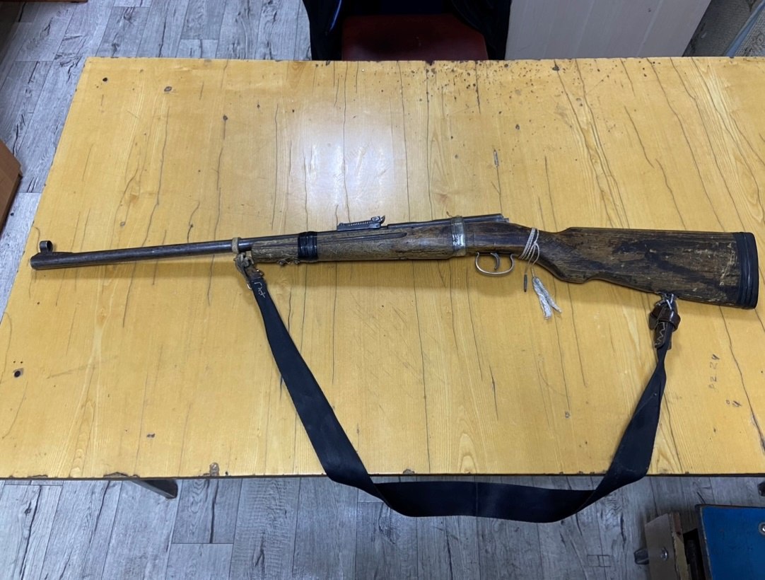 Сотрудники полиции призывают граждан к добровольной сдаче незаконно хранящегося огнестрельного оружия и боеприпасов Сотрудники полиции призывают граждан к добровольной сдаче незаконно хранящегося огнестрельного оружия и боеприпасов