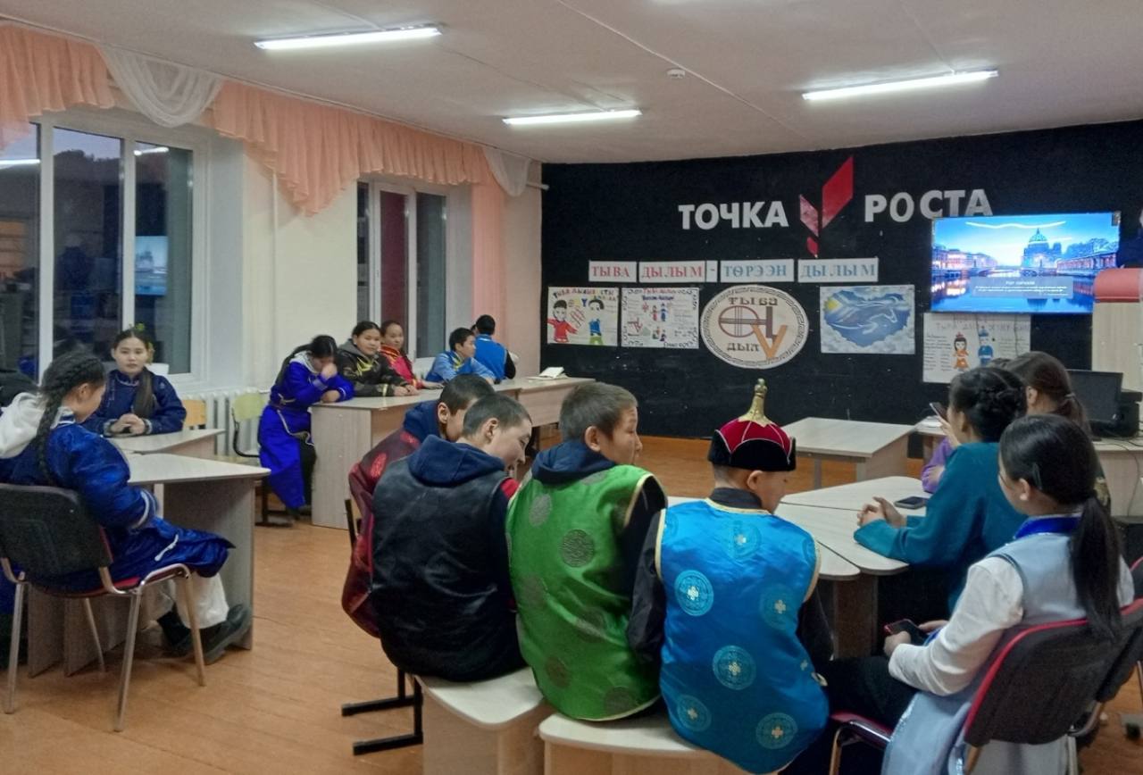 Арыг, чараш, чечен-мерген тыва дылывыс мге шагда читпес болзун! Арыг, чараш, чечен-мерген тыва дылывыс мге шагда читпес болзун!