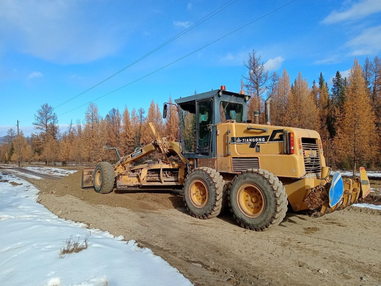 Чн-Хемчик кожуунну э-не ырак, чедери берге сумузу – Элдиг-Хемче кирер орук участоктарын «Тудуг-Экспресс» кызыгаарлаан харыысалгалыг ниитилелди орукчулары дескилеп турарын чагырга чери дынаткан Чн-Хемчик кожуунну э-не ырак, чедери берге сумузу – Элдиг-Хемче кирер орук участоктарын «Тудуг-Экспресс» кызыгаарлаан харыысалгалыг ниитилелди орукчулары дескилеп турарын чагырга чери дынаткан