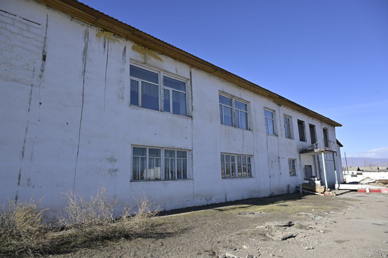 Глава Тувы проинспектировал ход капитального ремонта Дома культуры в селе Бай-Даге Глава Тувы проинспектировал ход капитального ремонта Дома культуры в селе Бай-Даге