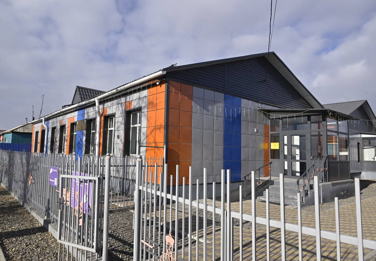 Владислав Ховалыг посетил социальные объекты Эрзинского и Тес-Хемского районов, обновленные по линии национальных проектов Владислав Ховалыг посетил социальные объекты Эрзинского и Тес-Хемского районов, обновленные по линии национальных проектов