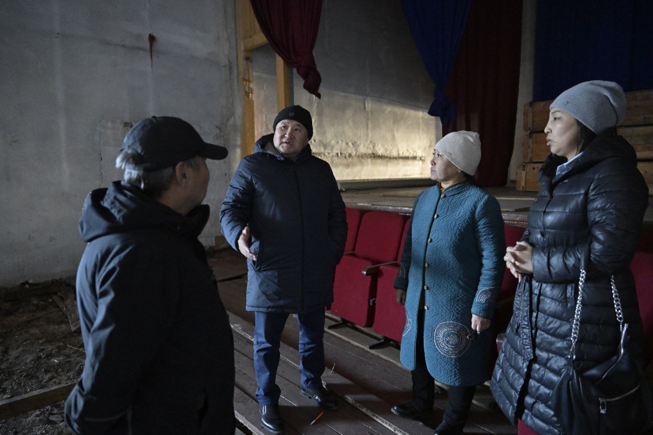 Глава Тувы проинспектировал ход капитального ремонта Дома культуры в селе Бай-Даге Глава Тувы проинспектировал ход капитального ремонта Дома культуры в селе Бай-Даге