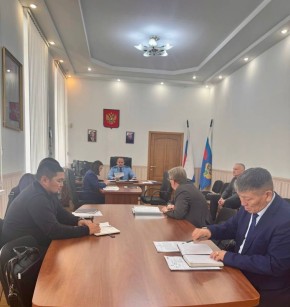 В городе Кызыле проведено совещание по вопросам подготовки объектов жилищно-коммунального хозяйства к осенне-зимнему периоду