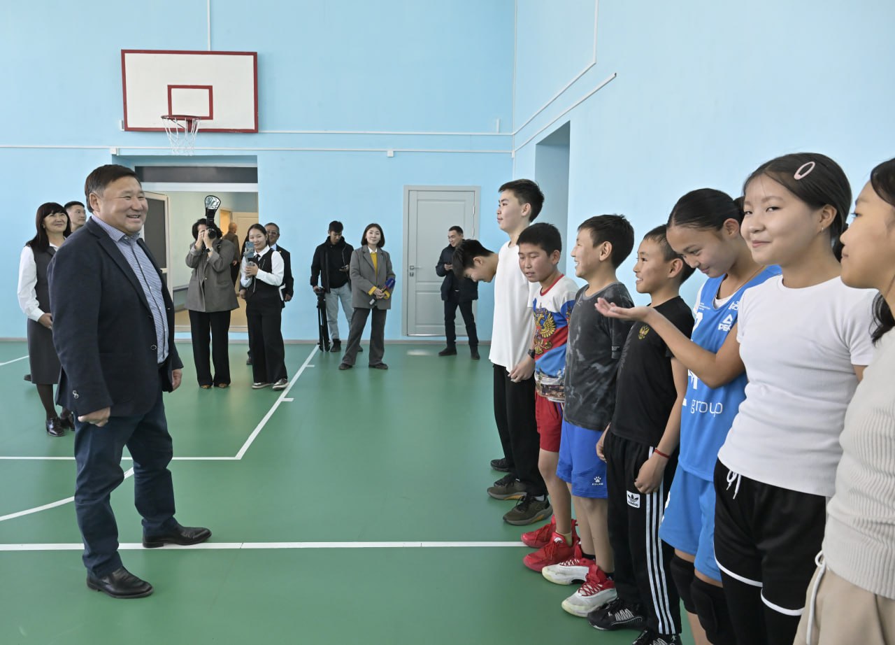 Владислав Ховалыг посетил социальные объекты Эрзинского и Тес-Хемского районов, обновленные по линии национальных проектов Владислав Ховалыг посетил социальные объекты Эрзинского и Тес-Хемского районов, обновленные по линии национальных проектов