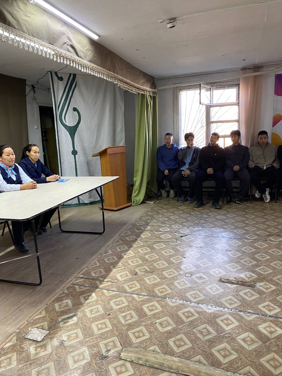 Студенты Тувинского техникума оценили перспективы работы на водозаборной станции Студенты Тувинского техникума оценили перспективы работы на водозаборной станции