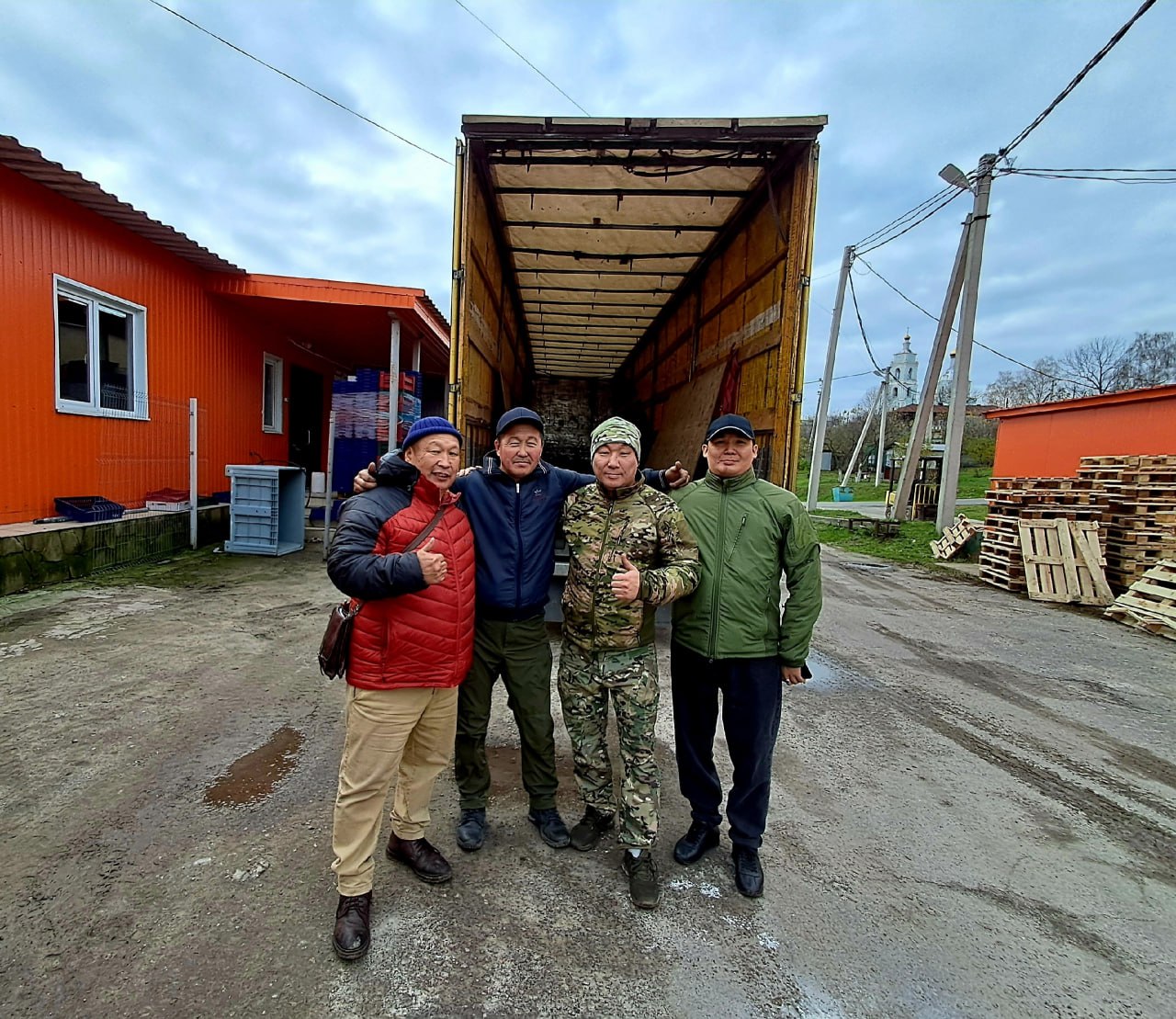 Гуманитарный груз из Тувы доставлен в Курскую область Гуманитарный груз из Тувы доставлен в Курскую область