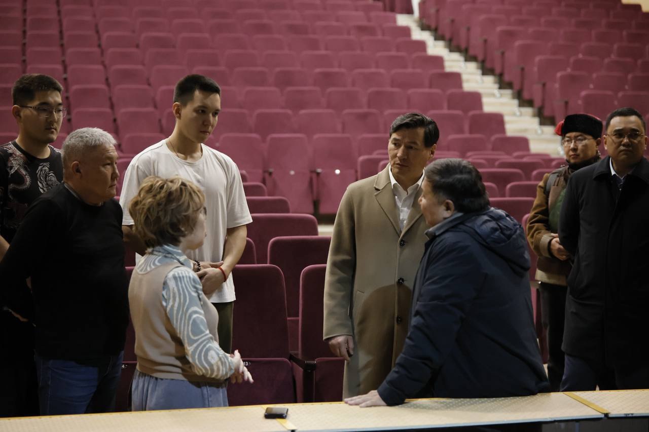 Глава Тувы Владислав Ховалыг сегодня посетил Республику Калмыкия Глава Тувы Владислав Ховалыг сегодня посетил Республику Калмыкия