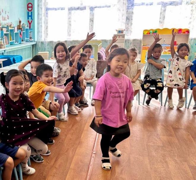 Госавтоинспекторы Кызыла устроили интерактивный урок дорожной грамотности Госавтоинспекторы Кызыла устроили интерактивный урок дорожной грамотности