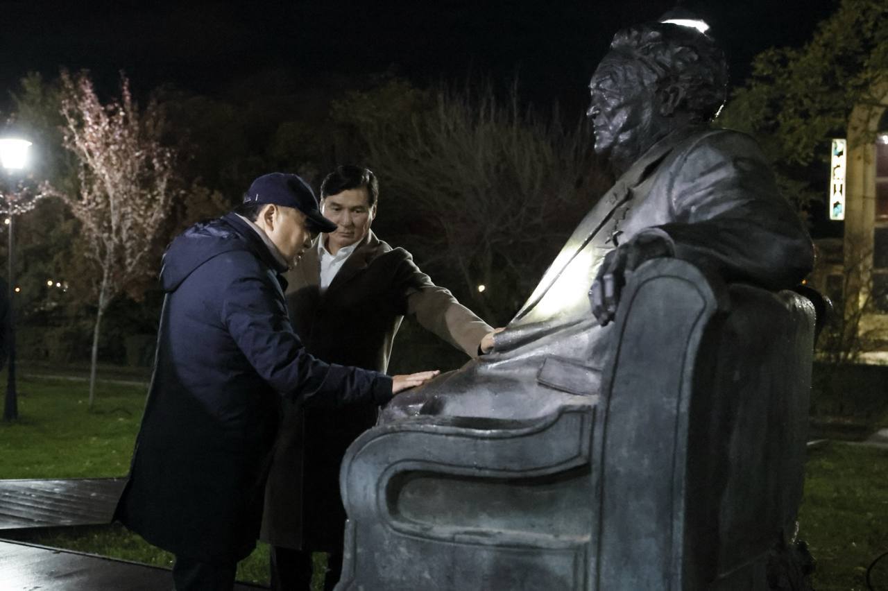 Глава Тувы прибыл в Республику Калмыкия Глава Тувы прибыл в Республику Калмыкия