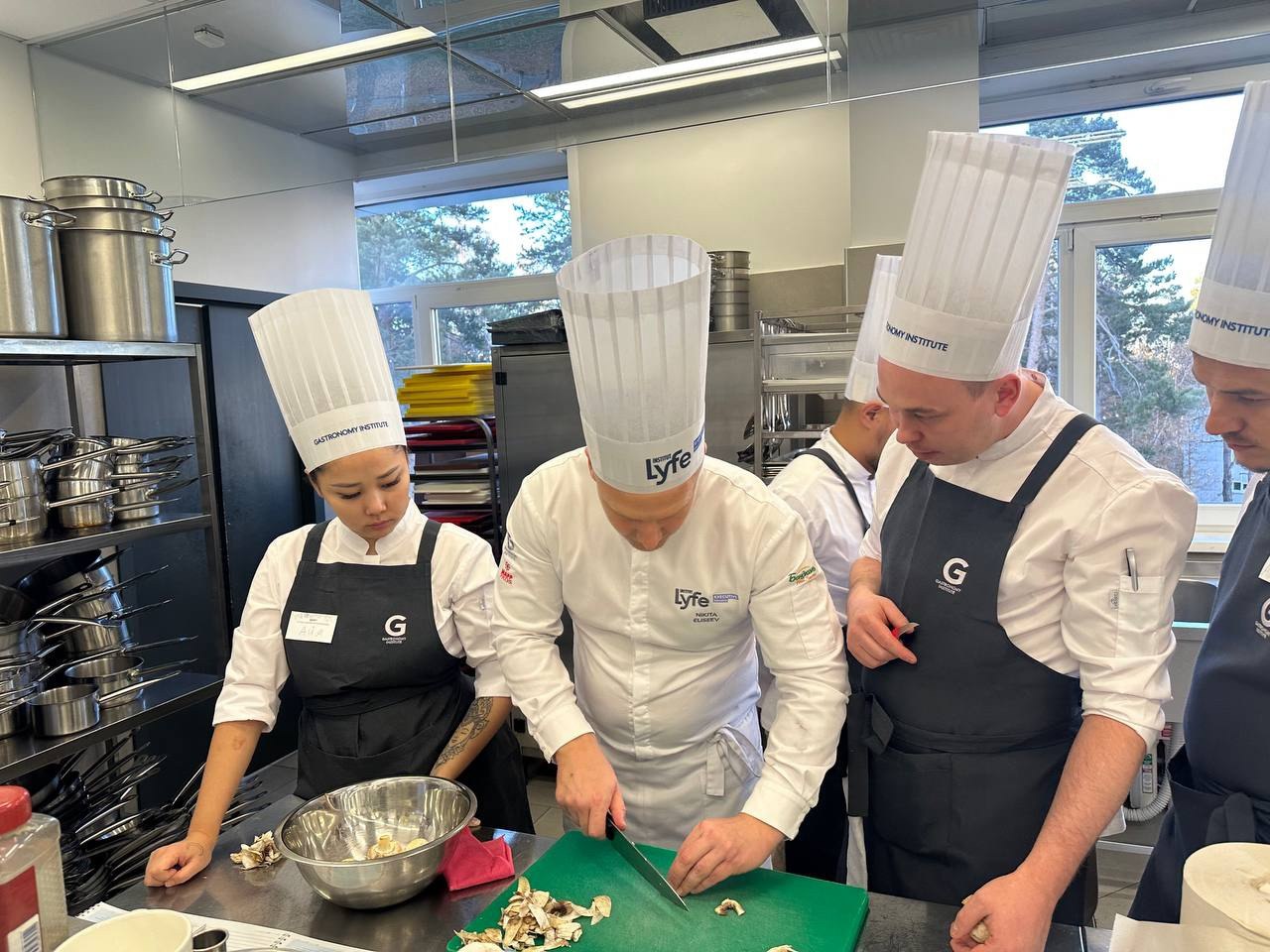 Креативные повара Тувы прошли повышение квалификации в Красноярске