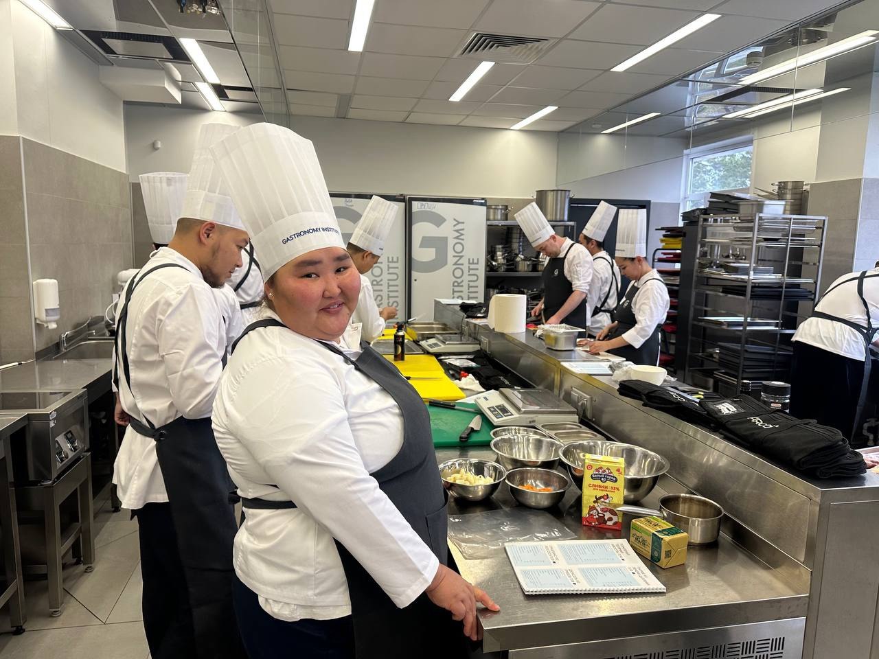 Креативные повара Тувы прошли повышение квалификации в Красноярске Креативные повара Тувы прошли повышение квалификации в Красноярске