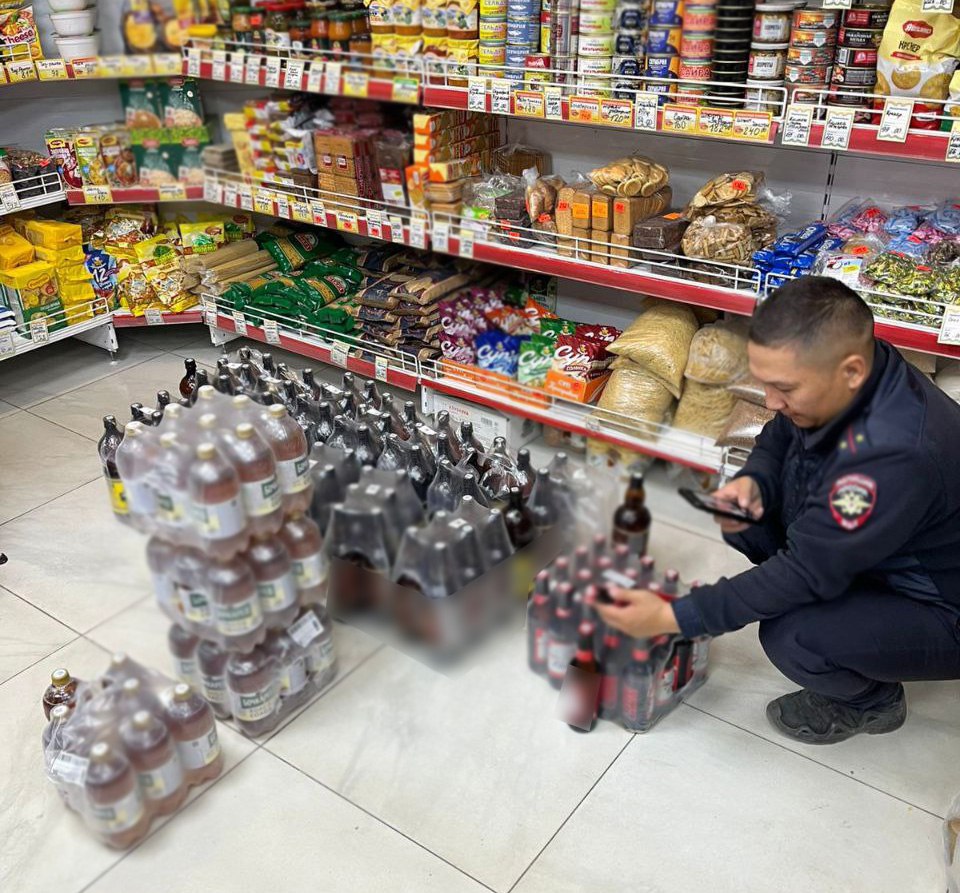 В ходе проведения оперативно-профилактического мероприятия «Правопорядок» сотрудниками полиции из незаконного оборота изъято около 430 литров нелегальной алкогольной продукции В ходе проведения оперативно-профилактического мероприятия «Правопорядок» сотрудниками полиции из незаконного оборота изъято около 430 литров нелегальной алкогольной продукции