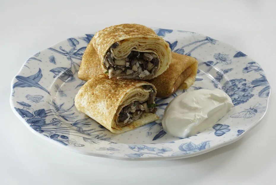 Блины с курицей и грибами