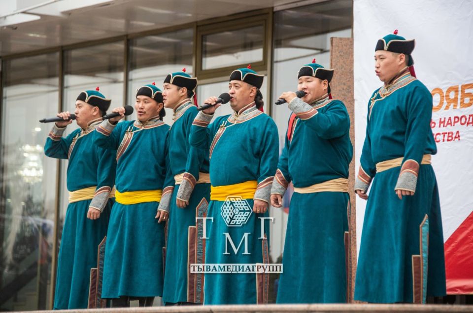 «Народов много - Родина одна» «Народов много - Родина одна»