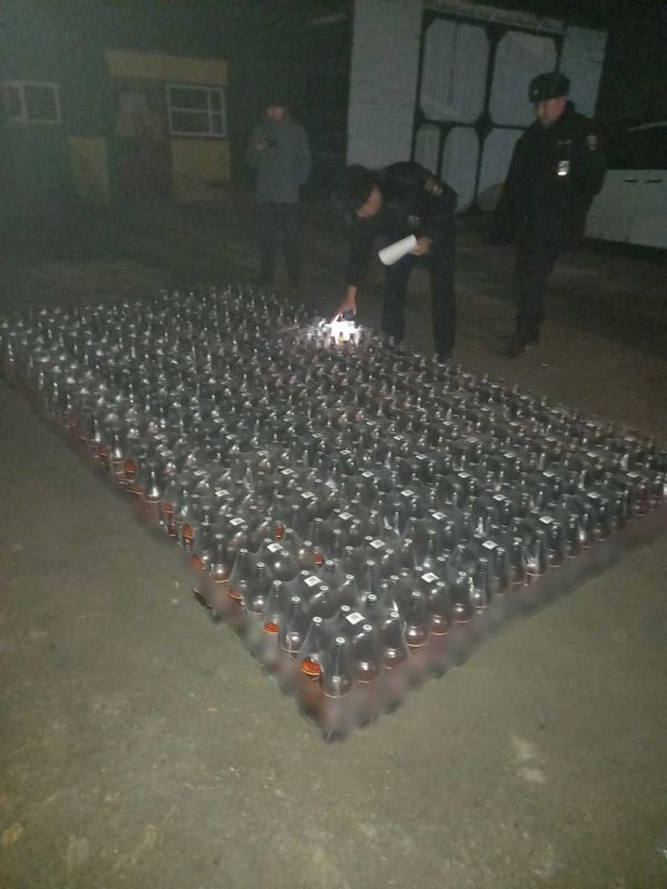 Житель Сут-Хольского района обвинён в повторной продаже алкоголя, полиция изъяла 1,5 тонны спиртного