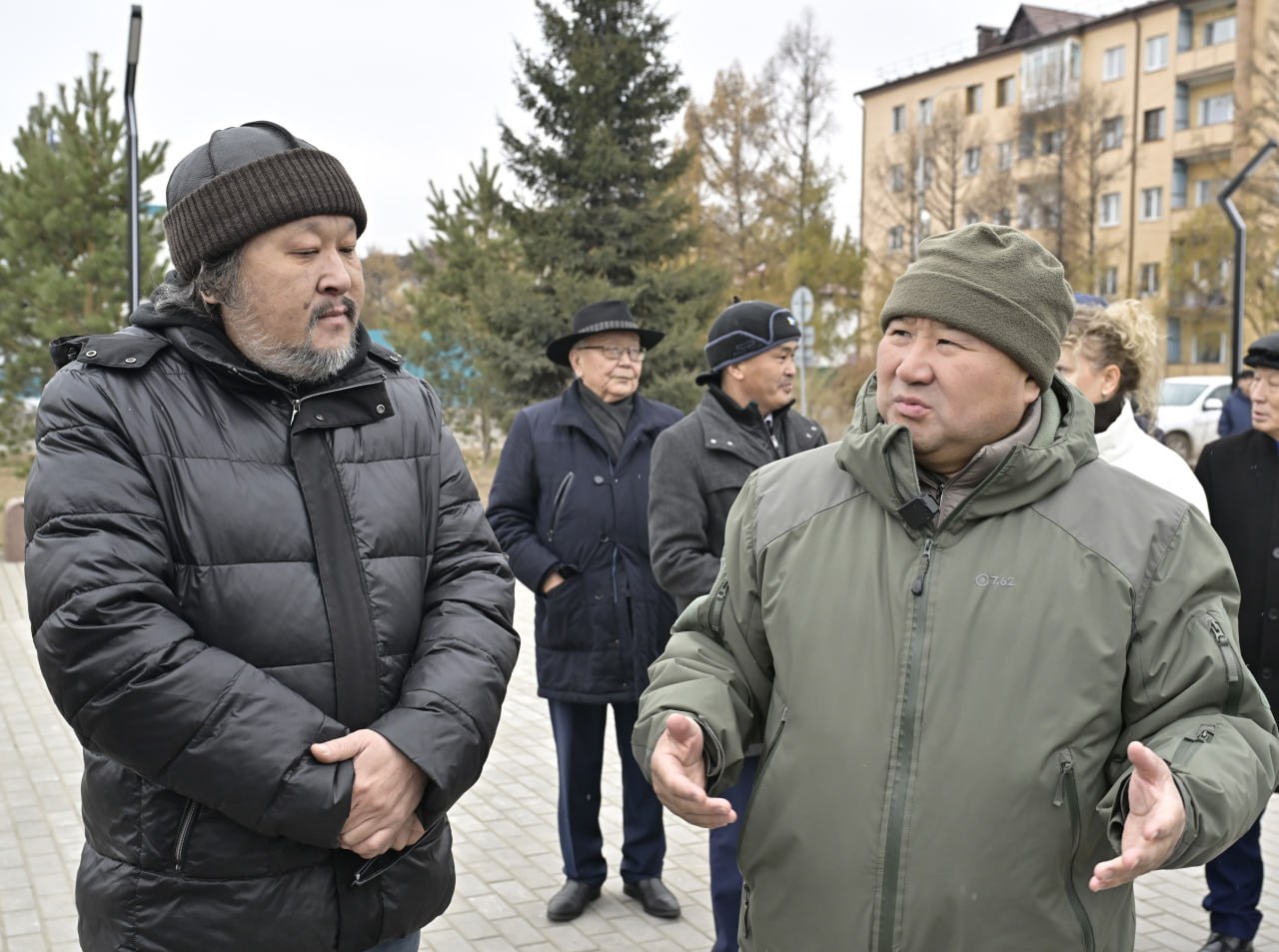 Глава Тувы проверил ход подготовки к открытию в Кызыле памятников братьям Шумовым и участникам специальной военной операции Глава Тувы проверил ход подготовки к открытию в Кызыле памятников братьям Шумовым и участникам специальной военной операции