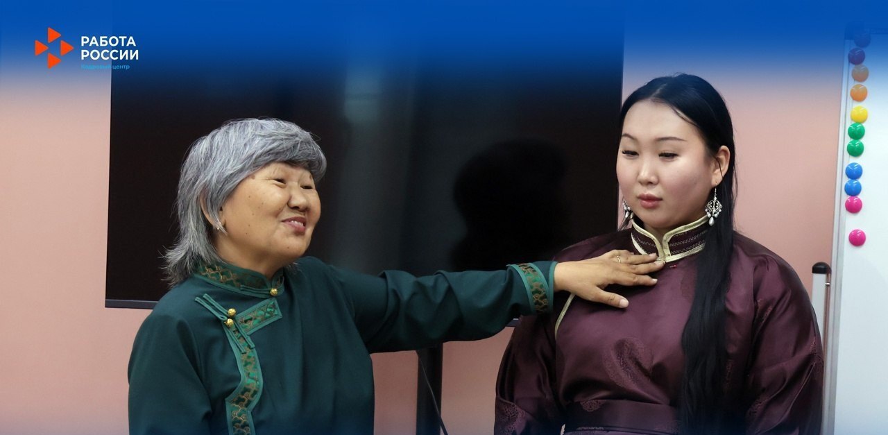 В Туве бесплатно учат пошиву национального тона В Туве бесплатно учат пошиву национального тона