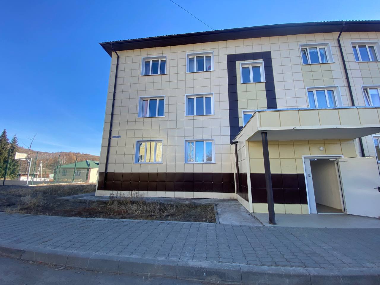 По требованию прокуратуры проведен ремонт придомовой территории многоквартирного дома