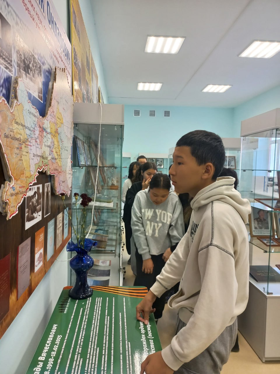 Музеи образовательных организаций Тувы отмечены на Всероссийском конкурсе «Знать, чтобы помнить», организованном партией «Единая Россия» Музеи образовательных организаций Тувы отмечены на Всероссийском конкурсе «Знать, чтобы помнить», организованном партией «Единая Россия»