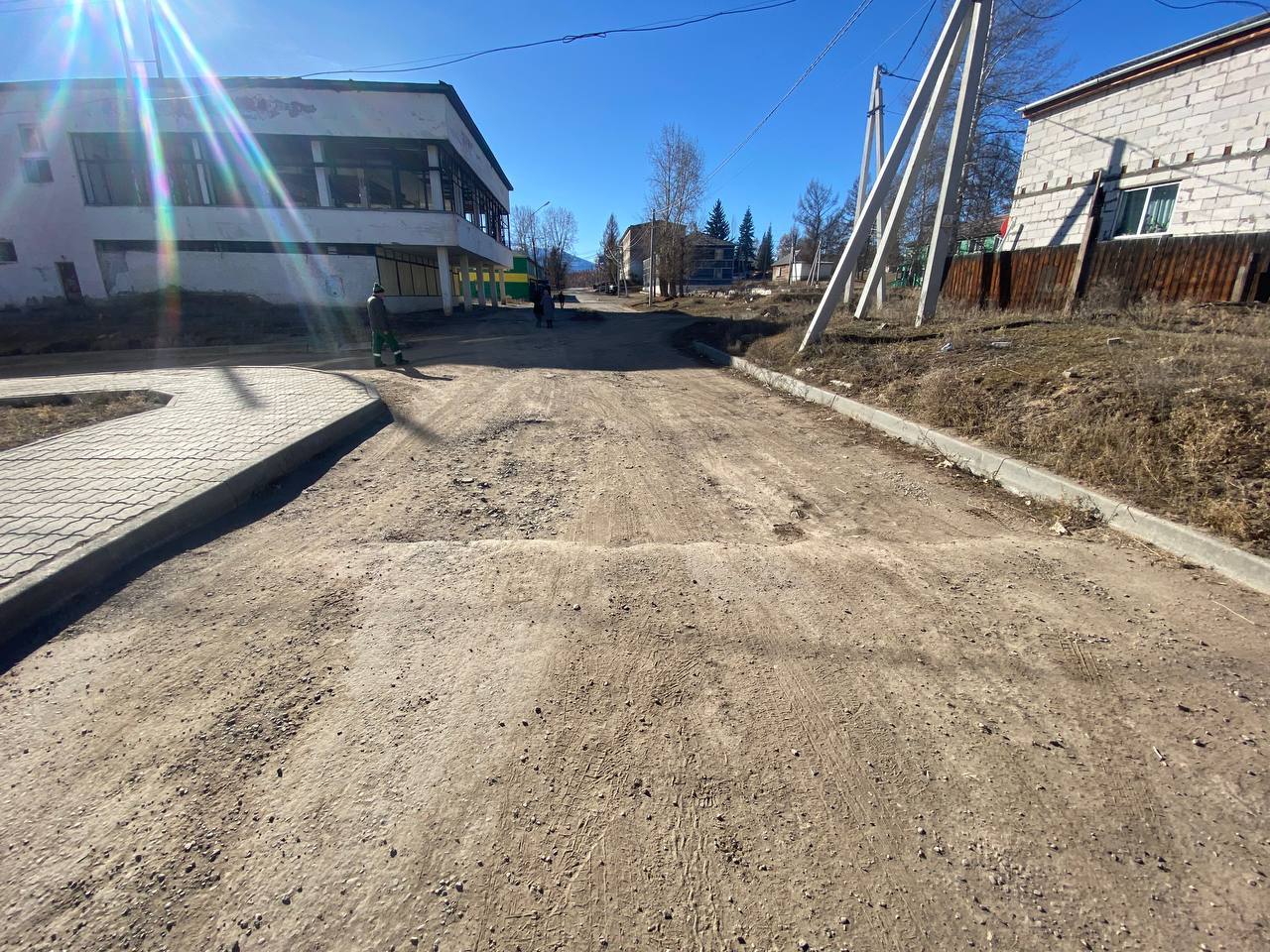 По требованию прокуратуры проведен ремонт придомовой территории многоквартирного дома По требованию прокуратуры проведен ремонт придомовой территории многоквартирного дома