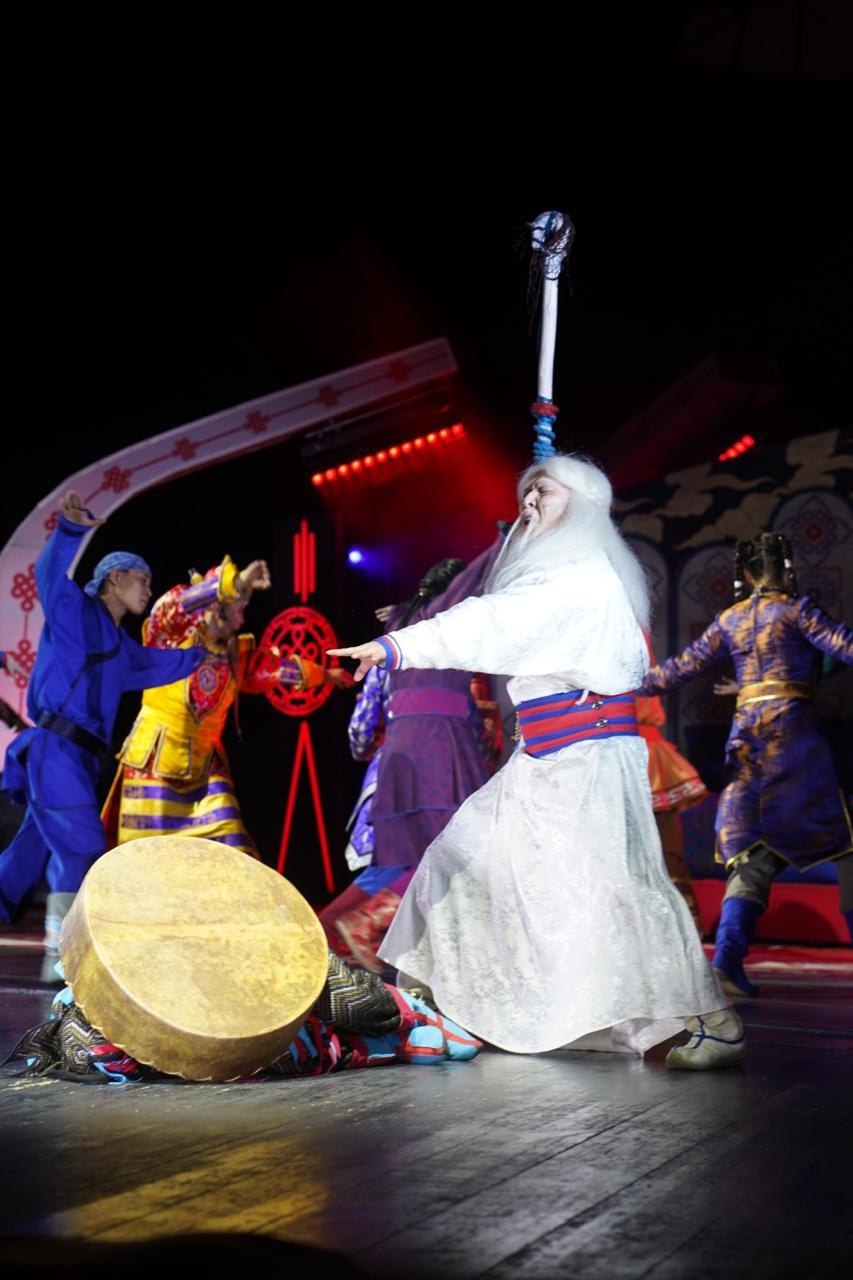 В Красноярске состоялся премьерный показ тувинского мюзикла «Легенда ветров» В Красноярске состоялся премьерный показ тувинского мюзикла «Легенда ветров»