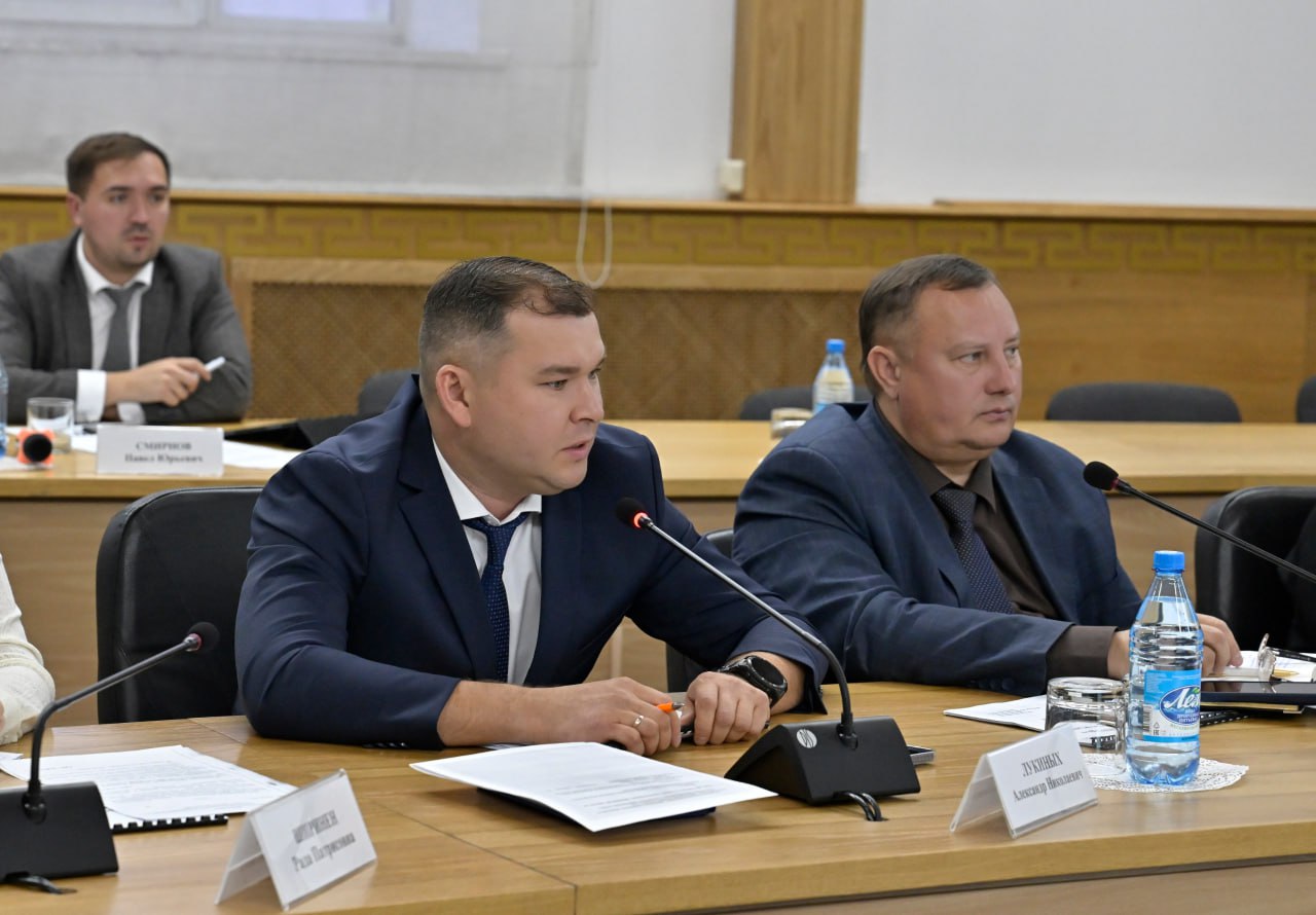 В Правительстве Тувы прошло заседание по развитию промышленности на территории республики В Правительстве Тувы прошло заседание по развитию промышленности на территории республики