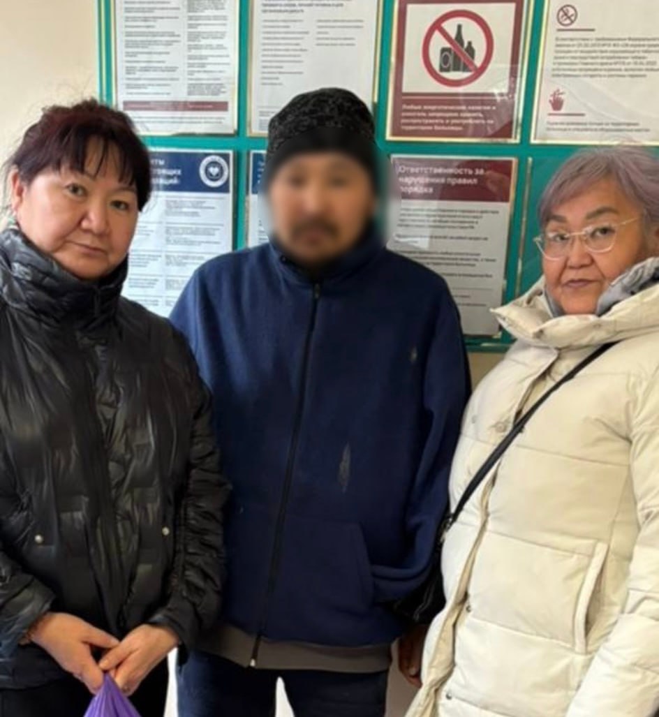 Сотрудники Полпредства Тувы в Москве навестили раненых участников СВО Сотрудники Полпредства Тувы в Москве навестили раненых участников СВО