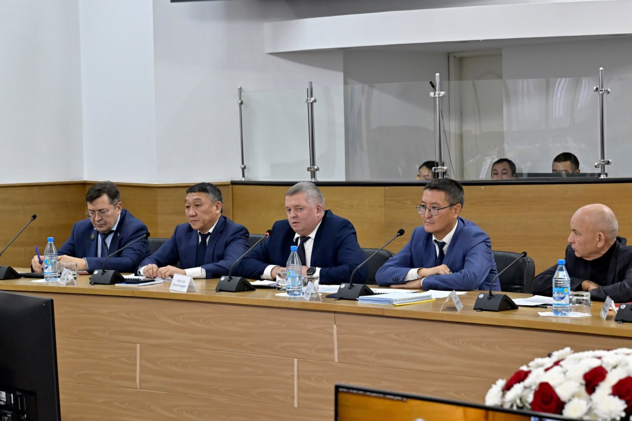 В Правительстве Тувы прошло заседание по развитию промышленности на территории республики В Правительстве Тувы прошло заседание по развитию промышленности на территории республики