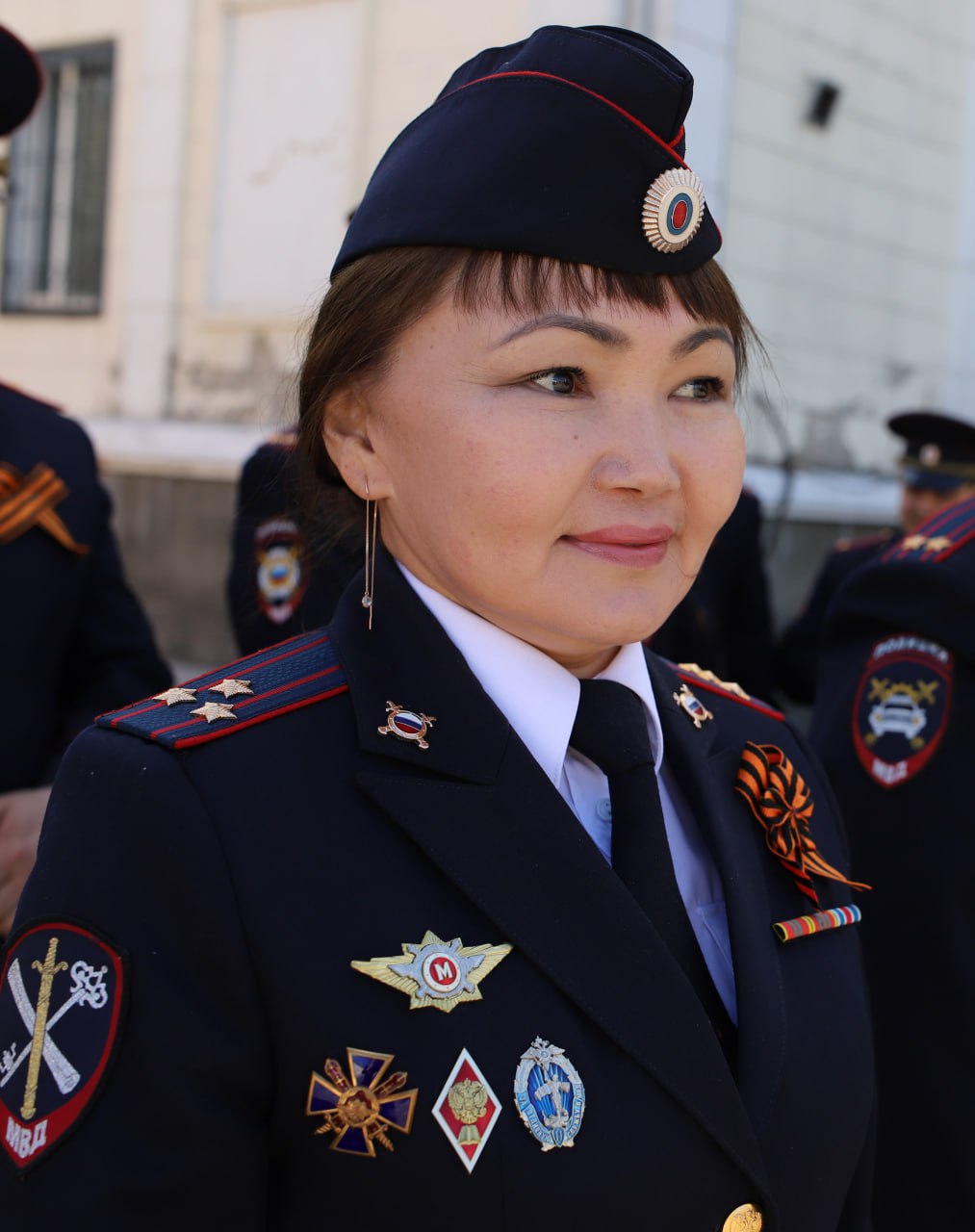 Сегодня свои Дни рождения отмечают три наши замечательные коллеги — помощник Министра внутренних дел по организационно-штатной работе - руководитель организационно-штатной группы МВД по Республике Тыва полковник внутренней...