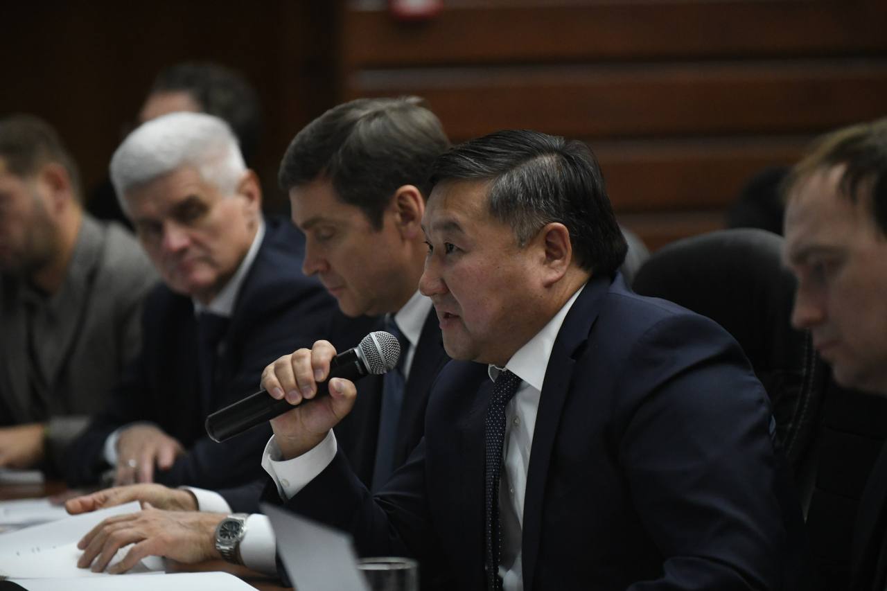 Владислав Ховалыг вошел в попечительский совет Ангаро-Енисейского кластера глубокой переработки металлов Владислав Ховалыг вошел в попечительский совет Ангаро-Енисейского кластера глубокой переработки металлов