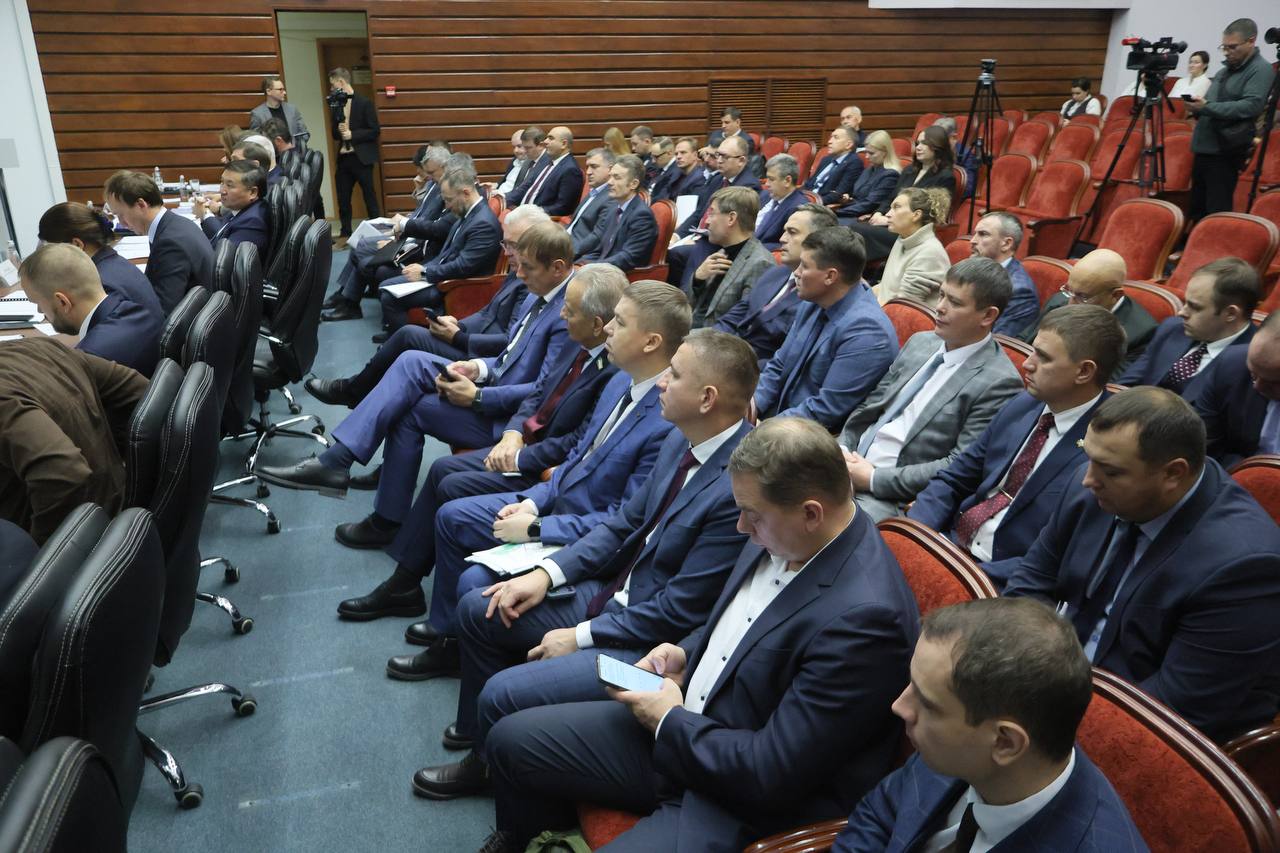 Владислав Ховалыг вошел в попечительский совет Ангаро-Енисейского кластера глубокой переработки металлов Владислав Ховалыг вошел в попечительский совет Ангаро-Енисейского кластера глубокой переработки металлов