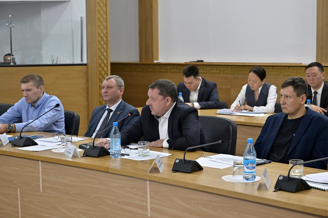 В Правительстве Тувы прошло заседание по развитию промышленности на территории республики В Правительстве Тувы прошло заседание по развитию промышленности на территории республики