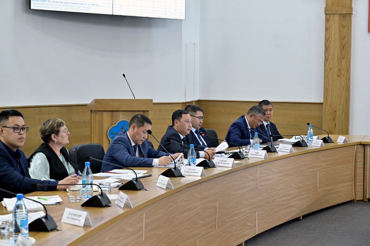 В Правительстве Тувы прошло заседание по развитию промышленности на территории республики В Правительстве Тувы прошло заседание по развитию промышленности на территории республики