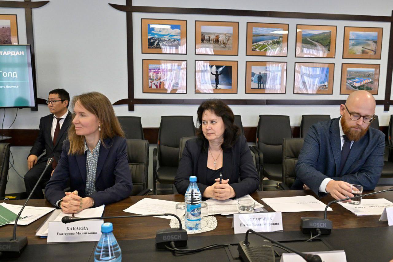 Глава Тувы встретился с руководством «Тардан Голд» Глава Тувы встретился с руководством «Тардан Голд»