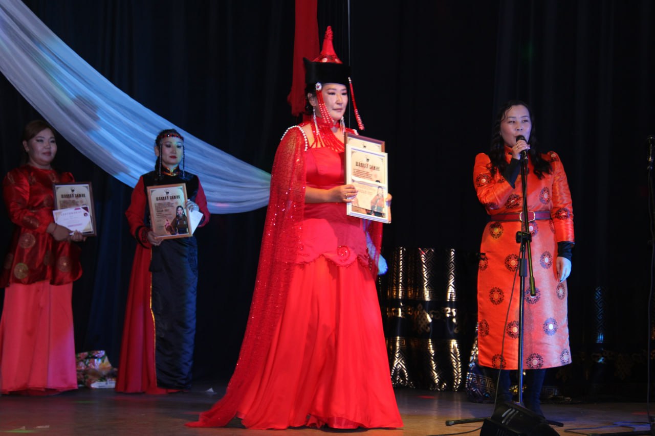 Орлана Дамба представит Чаа-Хольский район на республиканском конкурсе матерей в Туве Орлана Дамба представит Чаа-Хольский район на республиканском конкурсе матерей в Туве