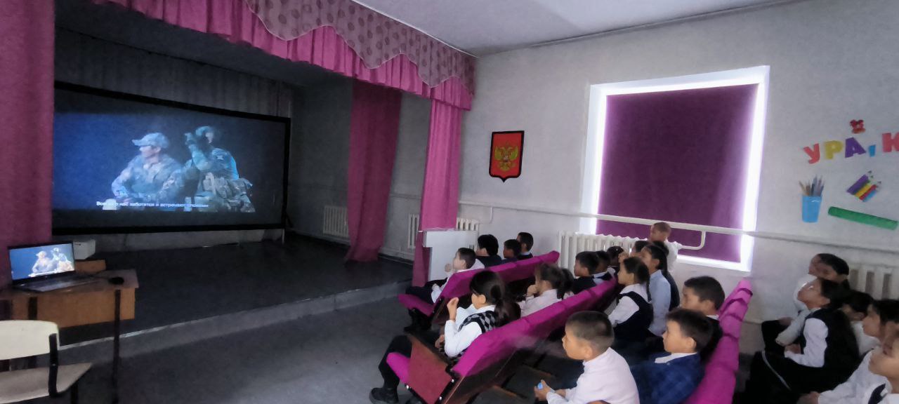 В школах и СУЗах Тувы состоялась «Патриотическая неделя» В школах и СУЗах Тувы состоялась «Патриотическая неделя»