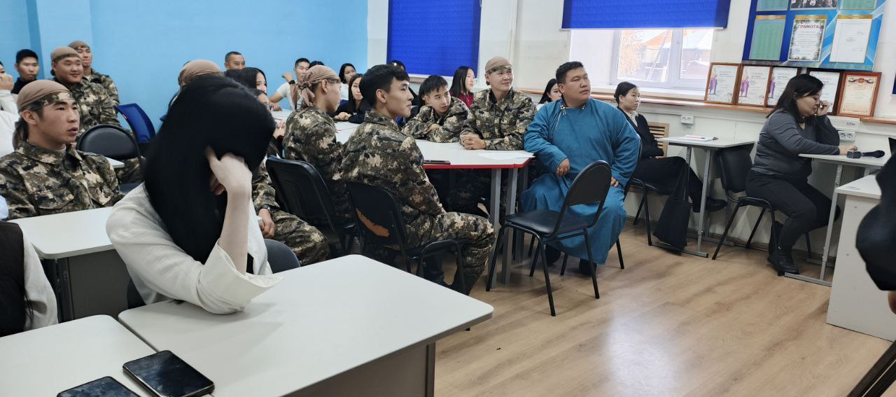 В школах и СУЗах Тувы состоялась «Патриотическая неделя» В школах и СУЗах Тувы состоялась «Патриотическая неделя»