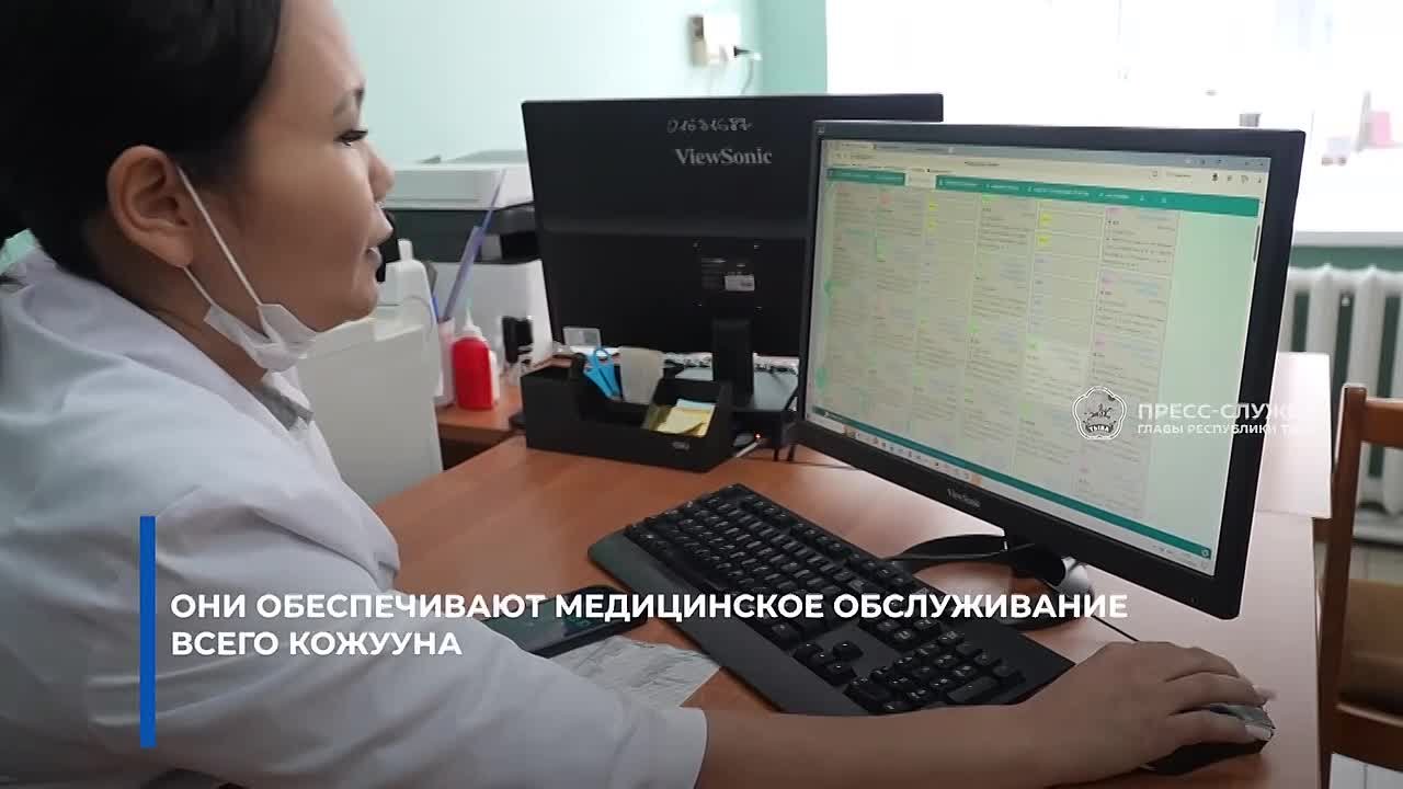 Глава Тувы посетил Центральную районную больницу в Туране