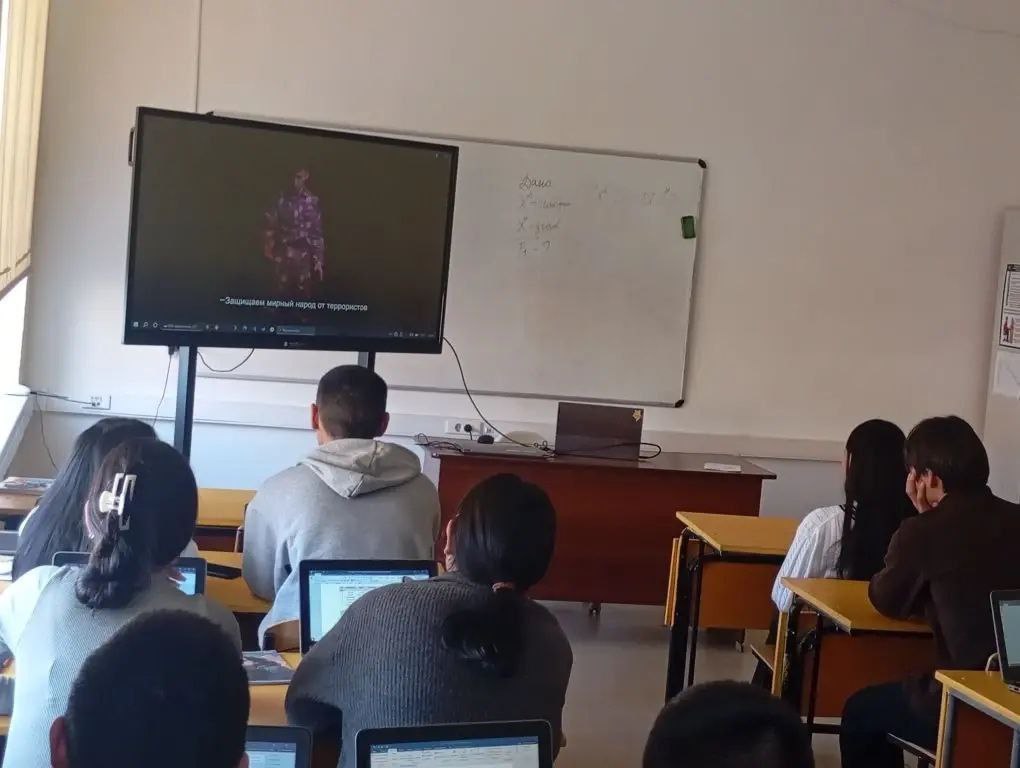 В школах и СУЗах Тувы состоялась «Патриотическая неделя» В школах и СУЗах Тувы состоялась «Патриотическая неделя»