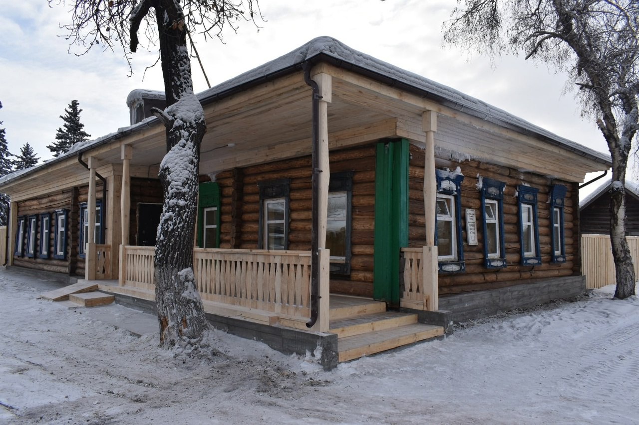 Во время рабочей командировки в Пий-Хемский кожуун Глава Тувы проинспектировал ход строительства школы на 825 мест в г. Туране. Объект возводится по национальному проекту «Молодежь и дети» Во время рабочей командировки в Пий-Хемский кожуун Глава Тувы проинспектировал ход строительства школы на 825 мест в г. Туране. Объект возводится по национальному проекту «Молодежь и дети»