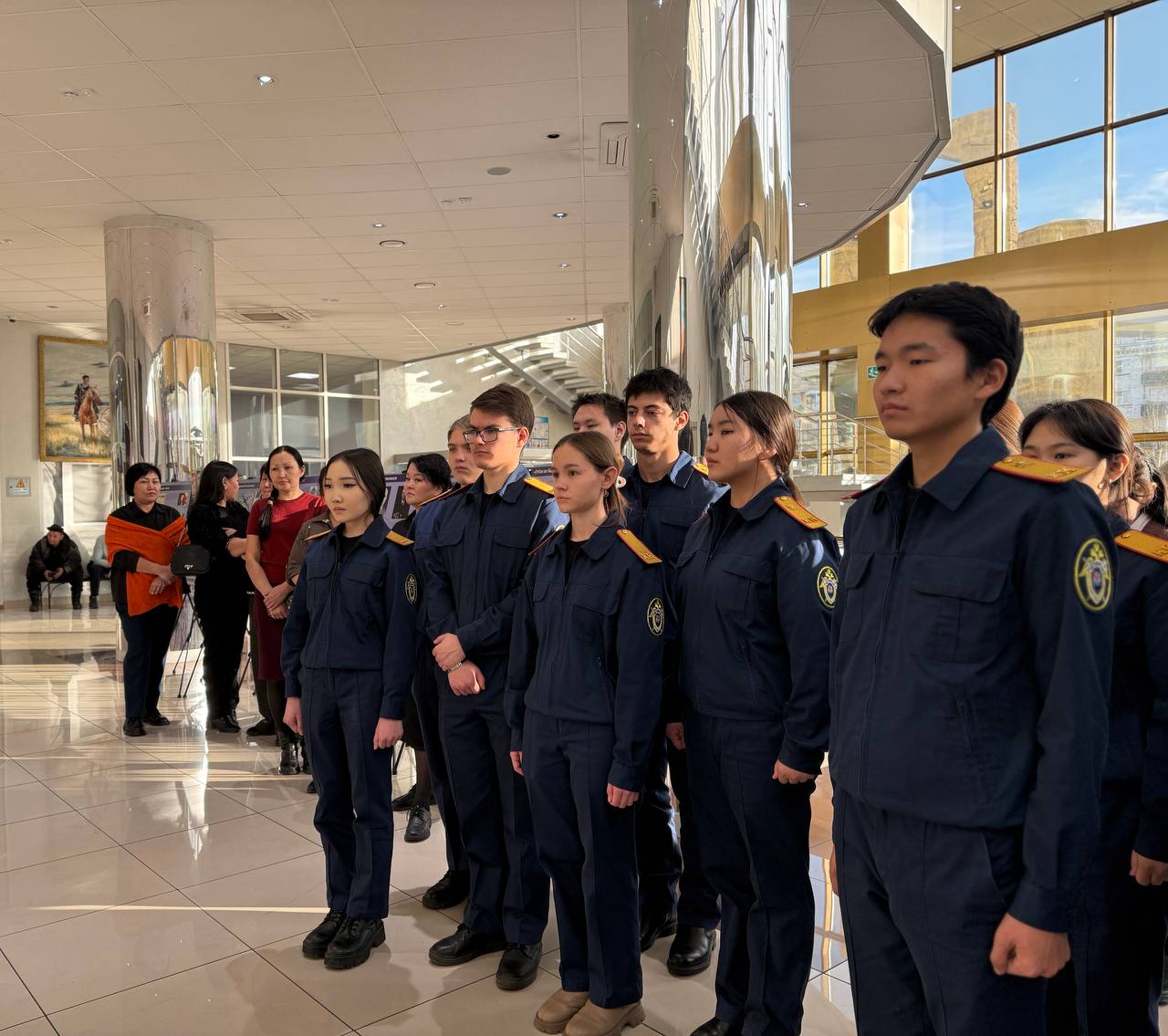 Кадеты профильного класса следственного управления посетили историко-правовую выставку «Защита суверенитета Российского государства. История и современность» Кадеты профильного класса следственного управления посетили историко-правовую выставку «Защита суверенитета Российского государства. История и современность»