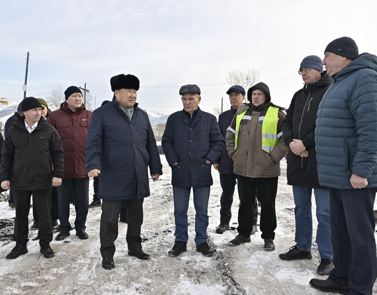 Во время рабочей командировки в Пий-Хемский кожуун Глава Тувы проинспектировал ход строительства школы на 825 мест в г. Туране. Объект возводится по национальному проекту «Молодежь и дети» Во время рабочей командировки в Пий-Хемский кожуун Глава Тувы проинспектировал ход строительства школы на 825 мест в г. Туране. Объект возводится по национальному проекту «Молодежь и дети»