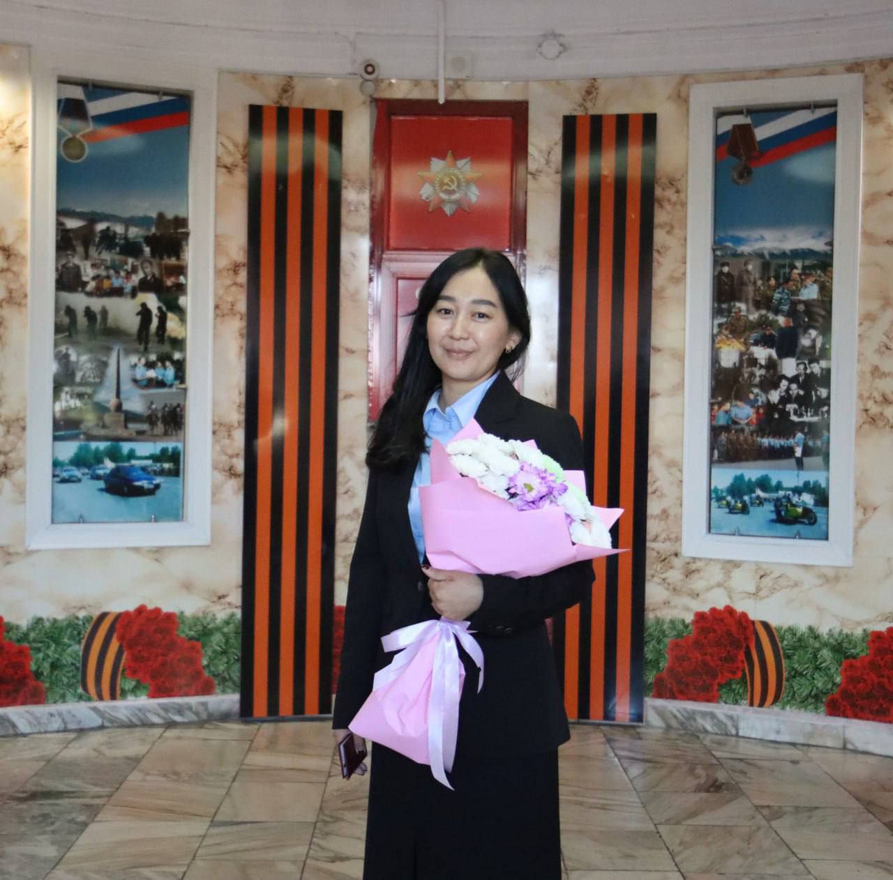 Сегодня свой День рождения отмечает наша коллега - помощник Министра внутренних дел по Республике Тыва капитан внутренней службы и многодетная мама Линда Владимировна Монгуш!