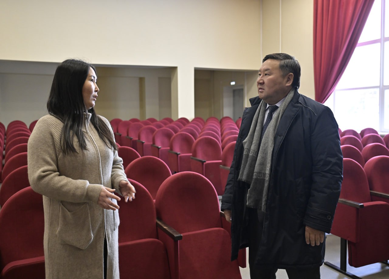 В ходе рабочей командировки в Пий-Хемский район Глава Республики Тыва Владислав Ховалыг оценил результаты капитального ремонта дома культуры в селе Уюк, выполненного в 2024 году в рамках национального проекта «Культура» В ходе рабочей командировки в Пий-Хемский район Глава Республики Тыва Владислав Ховалыг оценил результаты капитального ремонта дома культуры в селе Уюк, выполненного в 2024 году в рамках национального проекта «Культура»