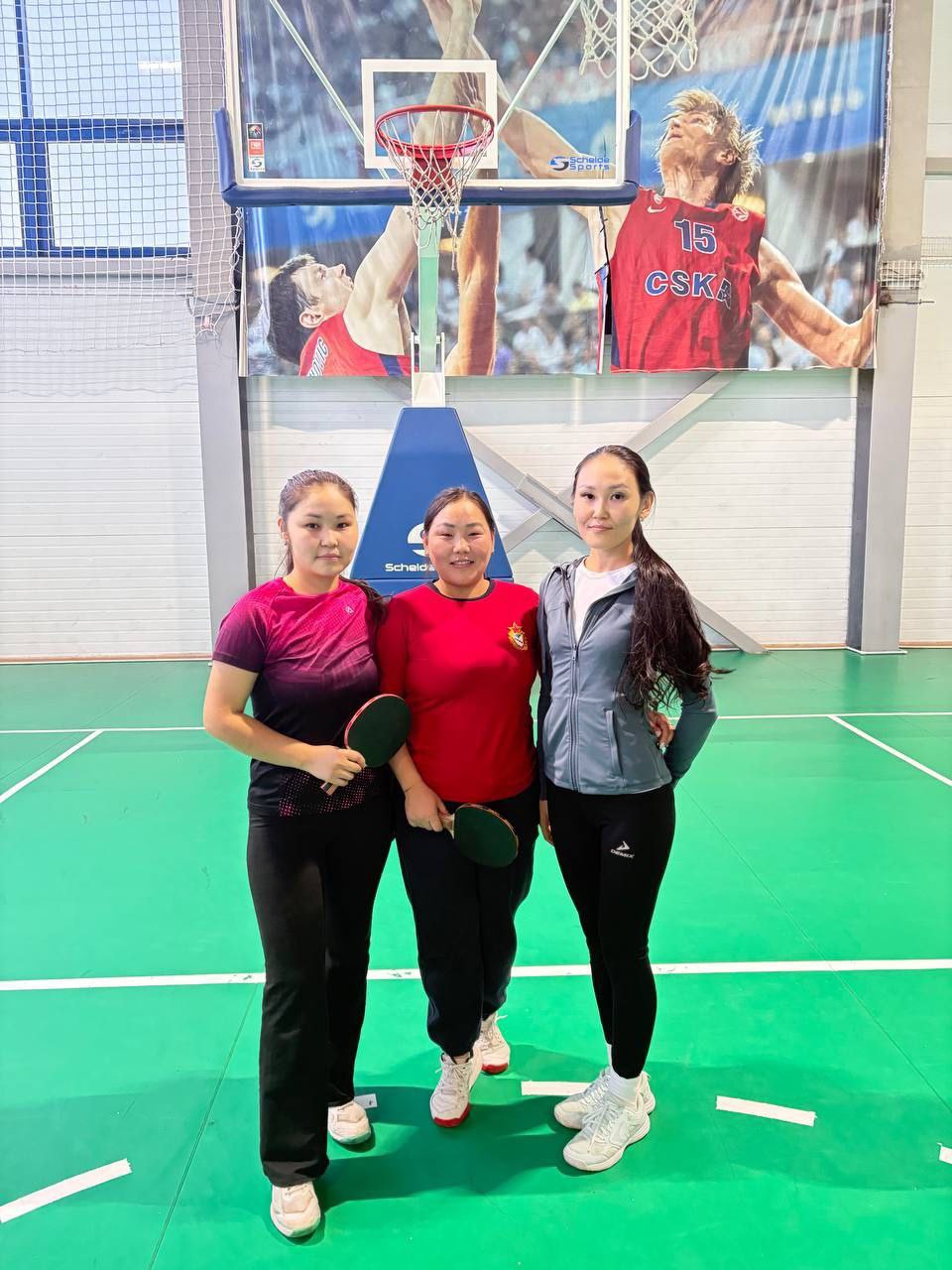 Более 40 сотрудников силовых структур и педагогов сыграли в настольный теннис на спартакиаде в Туве